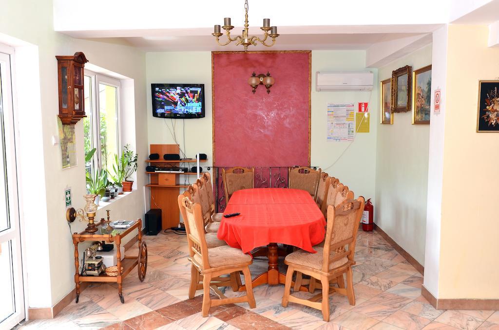 Pensiunea Deea Baile Herculane Bagian luar foto